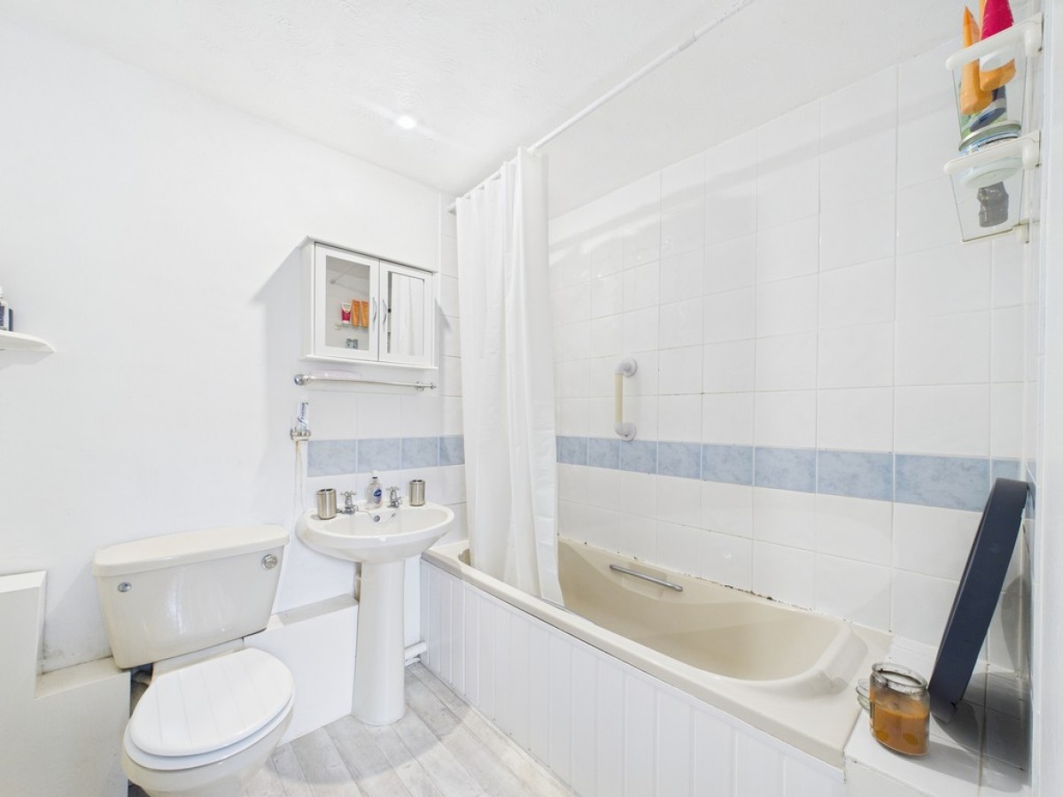 Connaught Avenue, Mutley, Plymouth