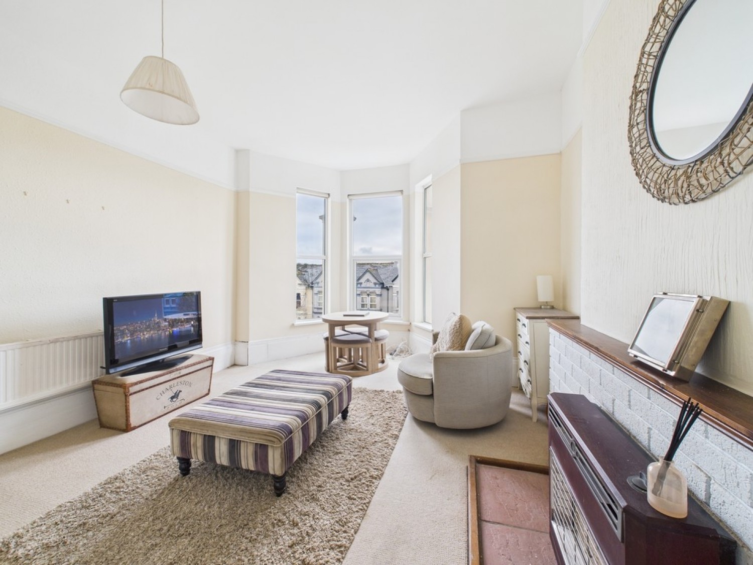 2 bedroom Flat for Sale Connaught Avenue, Mutley, Plymouth