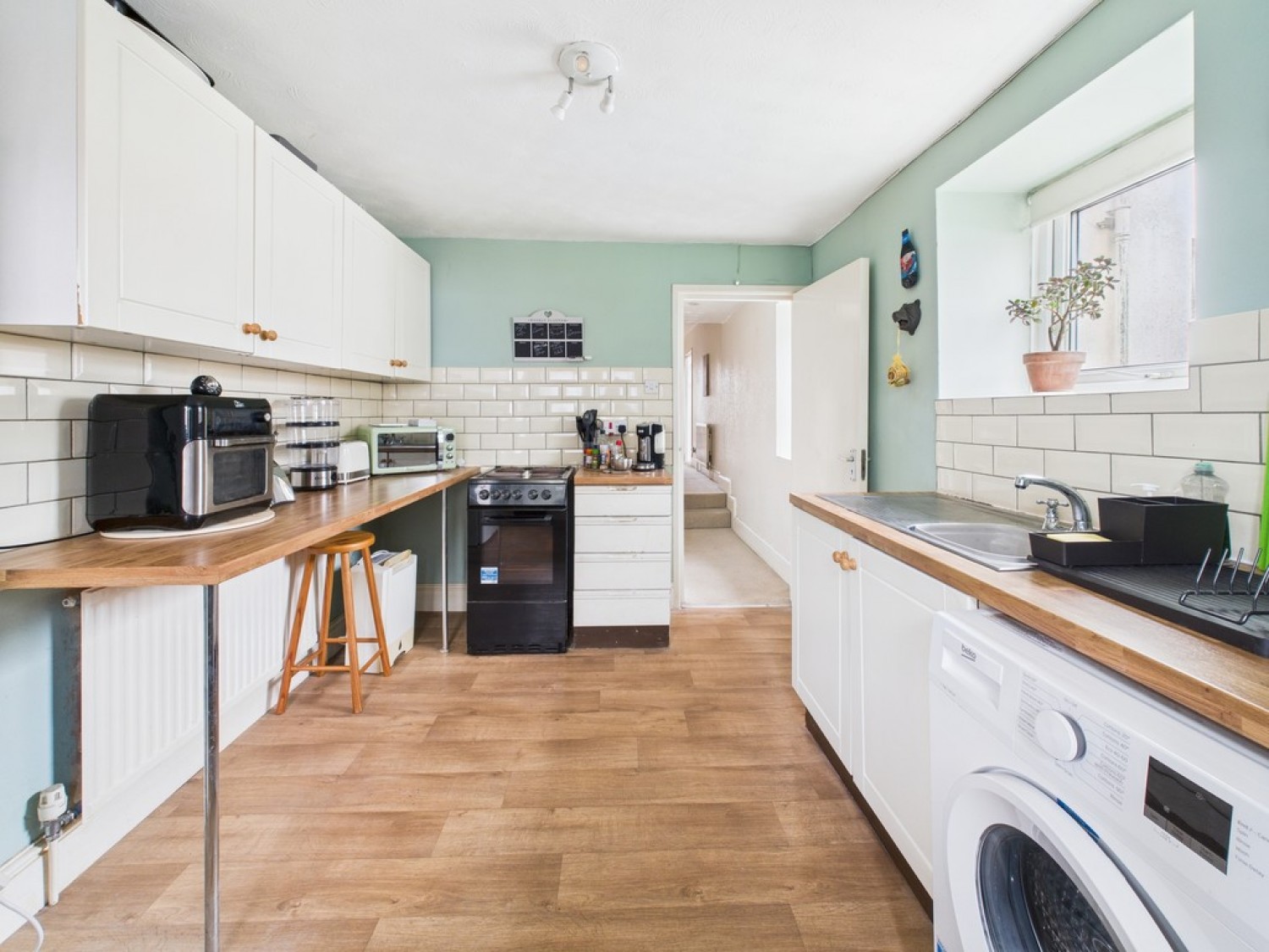 2 bedroom Flat for Sale Connaught Avenue, Mutley, Plymouth