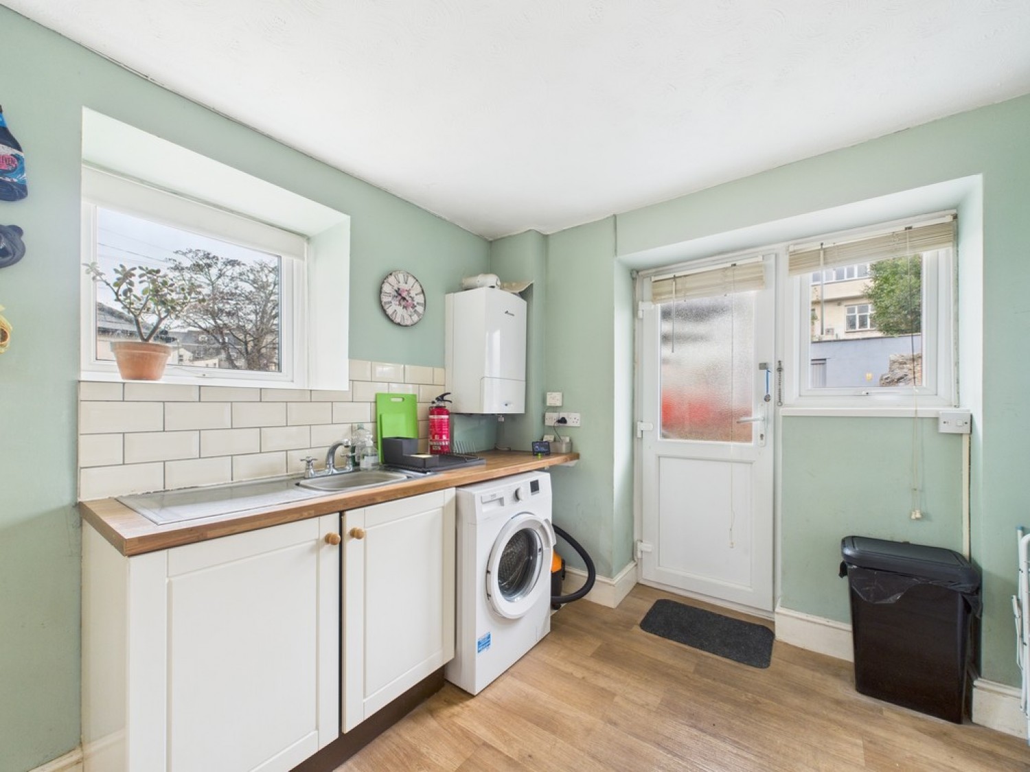 2 bedroom Flat for Sale Connaught Avenue, Mutley, Plymouth