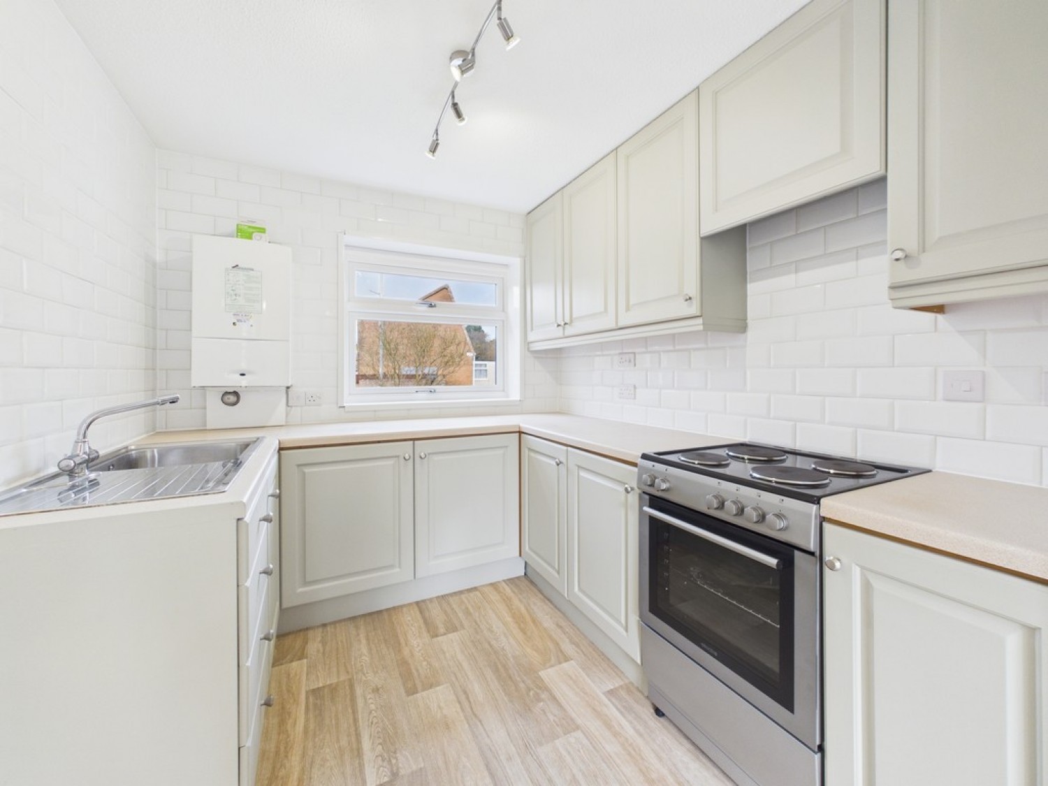 4 bedroom House for Letting Yardley Gardens, Estover