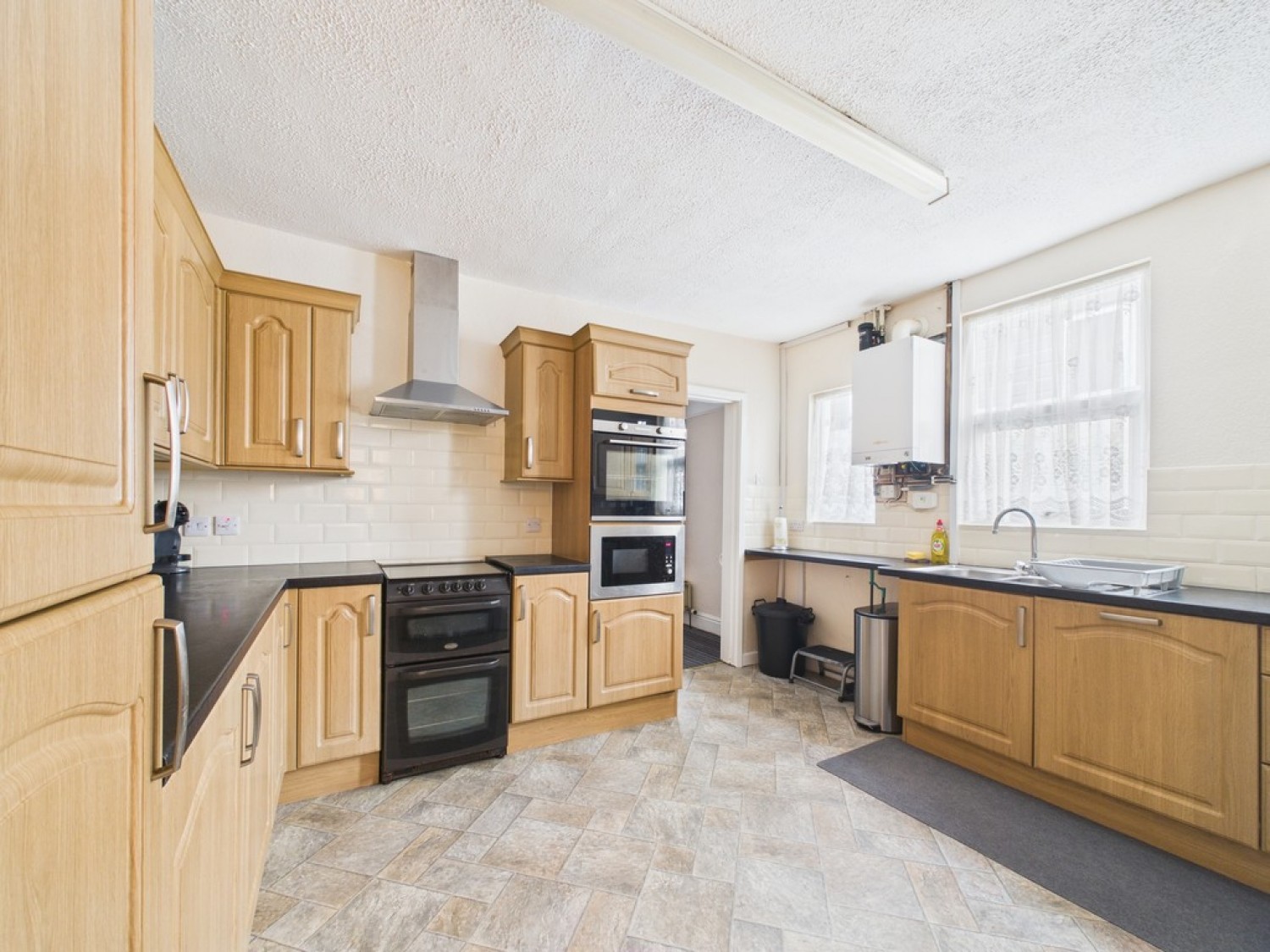 5 bedroom House in Beechwood Avenue, Mutley, Plymouth