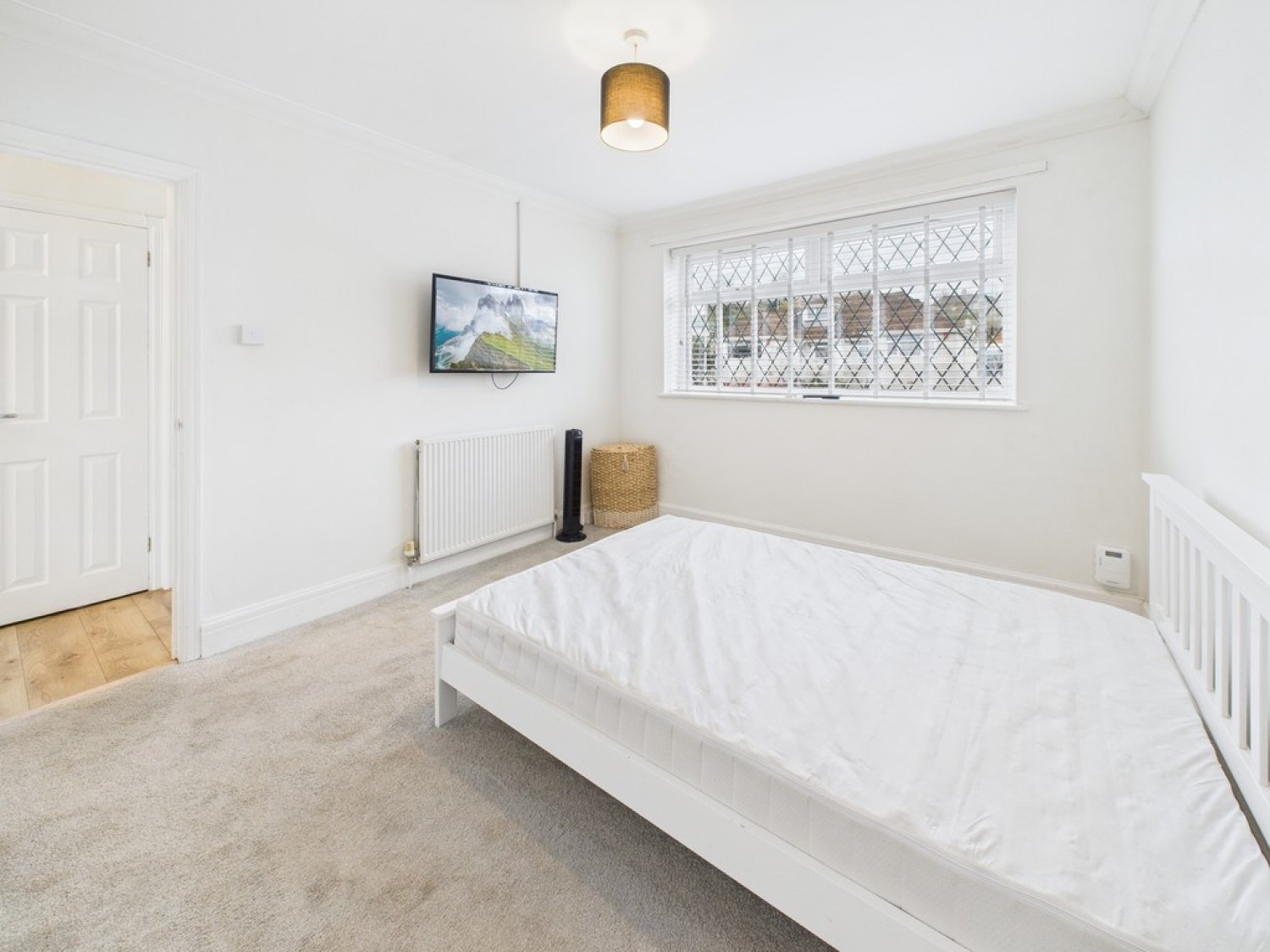 2 bedroom Flat in Vicarage Gardens, St Budeaux