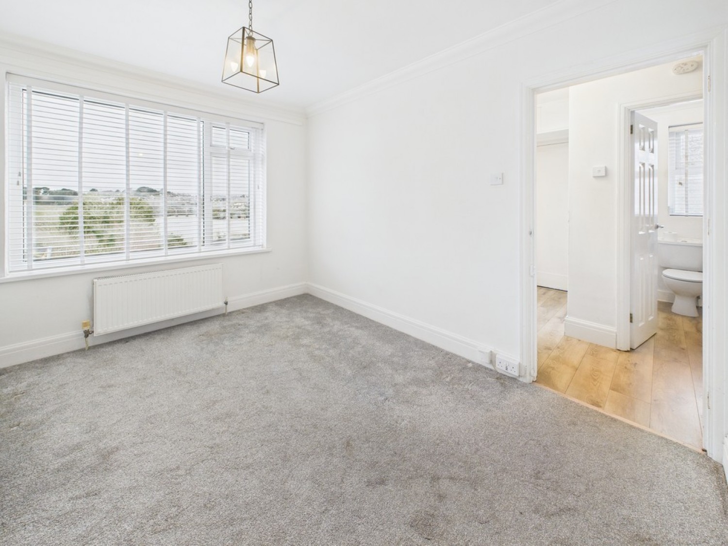 2 bedroom Flat in Vicarage Gardens, St Budeaux