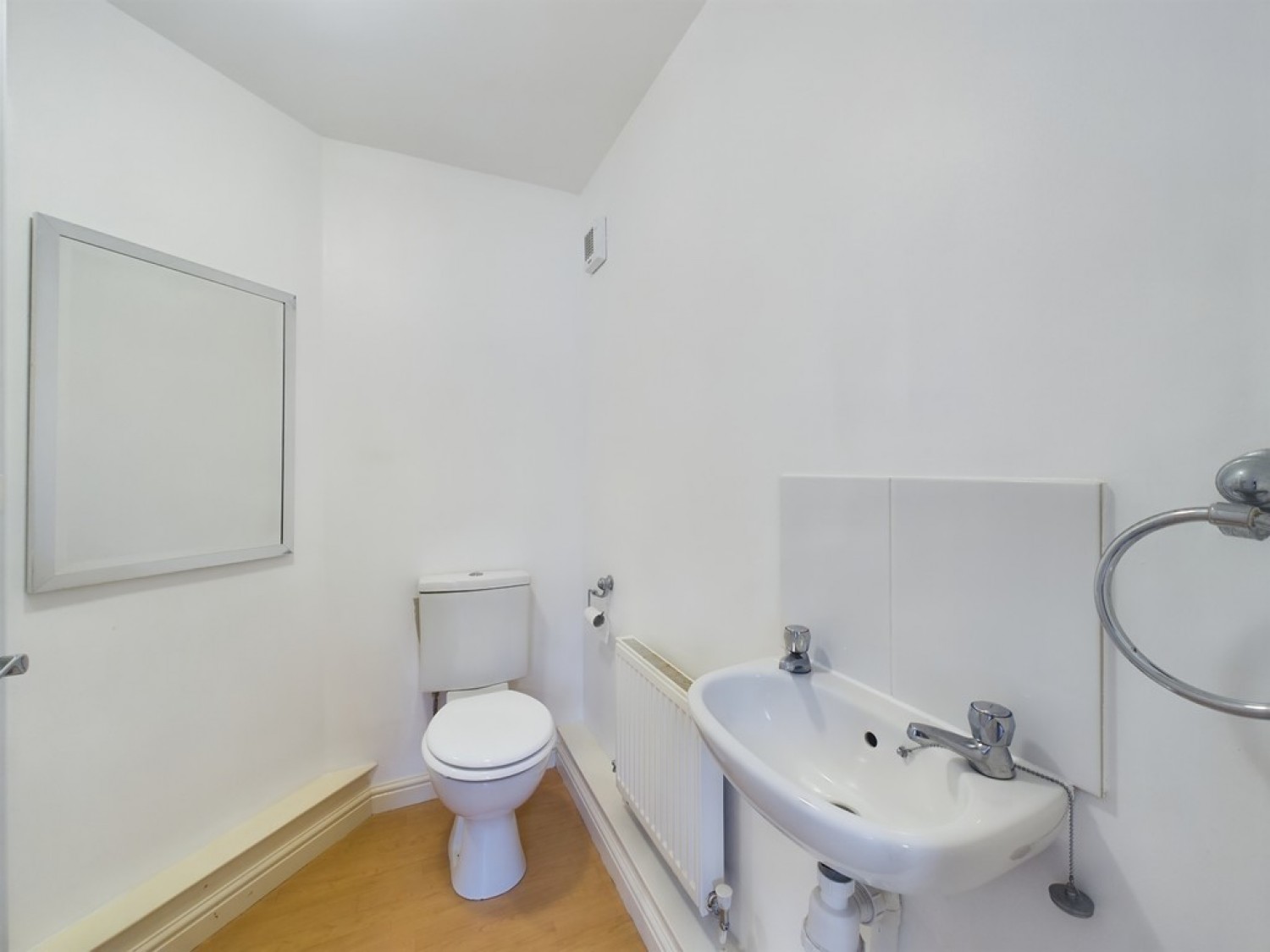 2 bedroom Flat in Tovey Crescent, Manadon Park, Plymouth