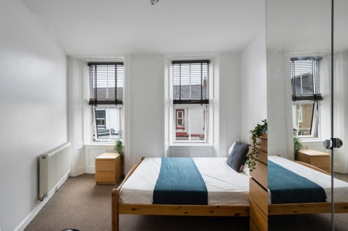 Kensington Road, Mutley