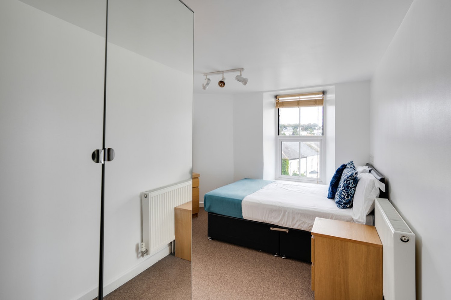 6 bedroom House of Multiple Occupation in Kensington Road, Mutley