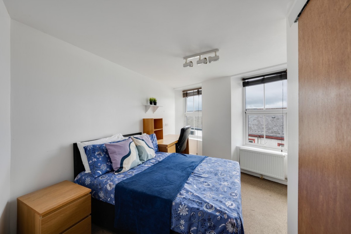 Kensington Road, Mutley