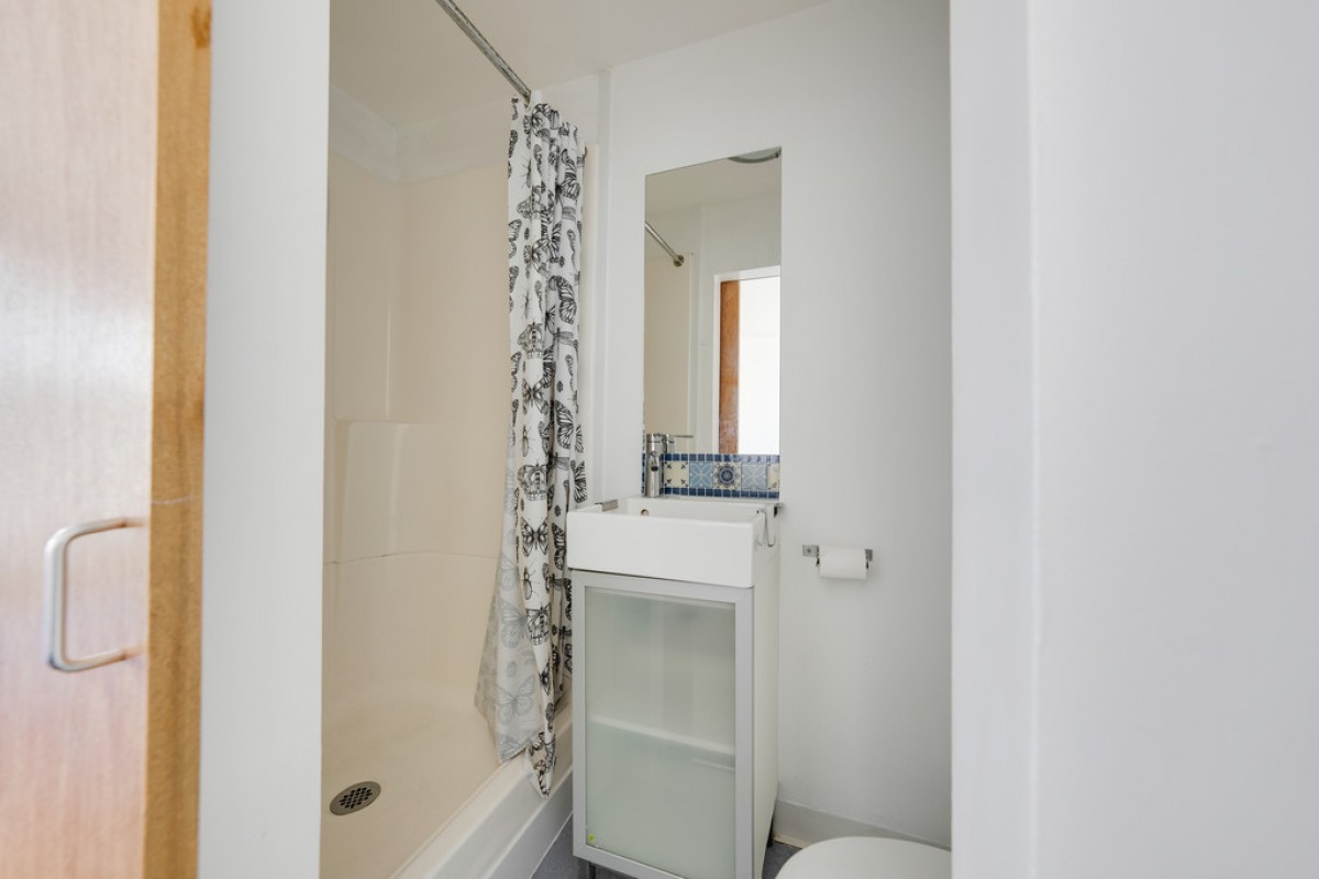 Kensington Road, Mutley