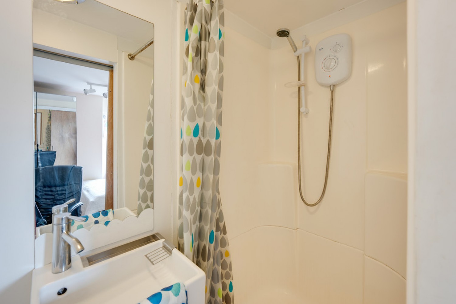 6 bedroom House of Multiple Occupation in Kensington Road, Mutley