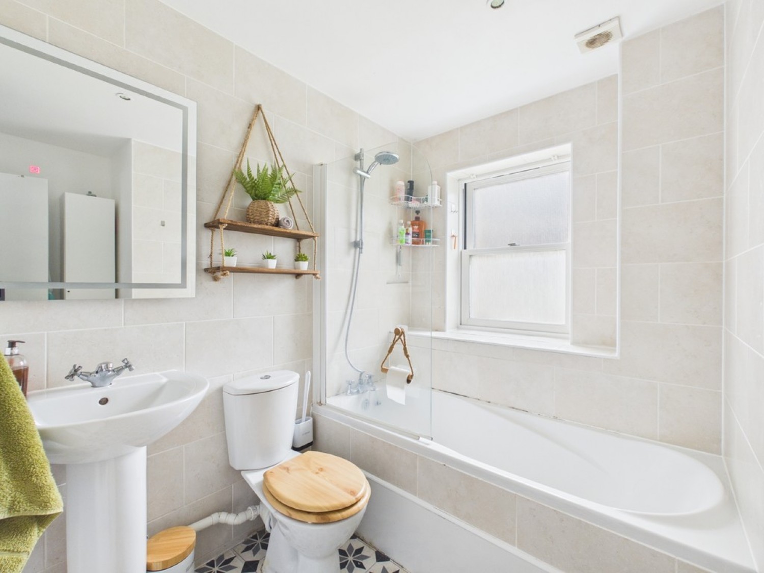 2 bedroom Flat for Sale Caroline Place, Stonehouse, Plymouth