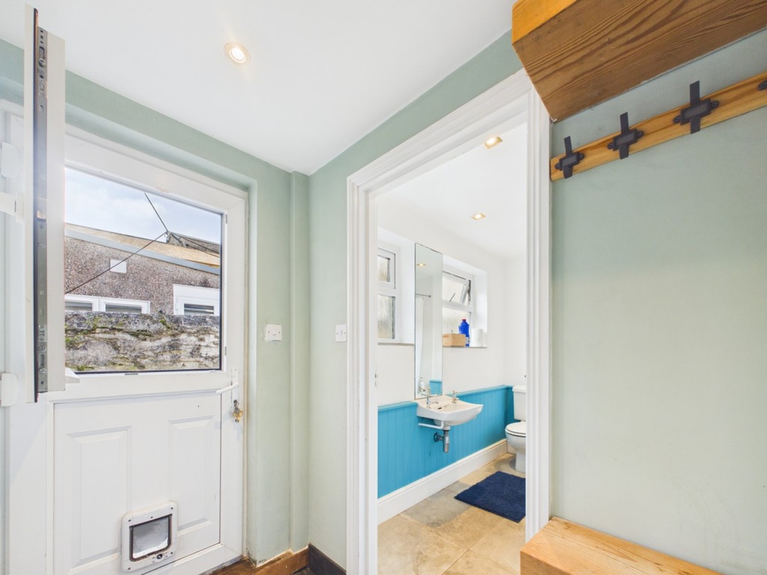 2 bedroom House for Letting Charles Terrace, Lower Compton