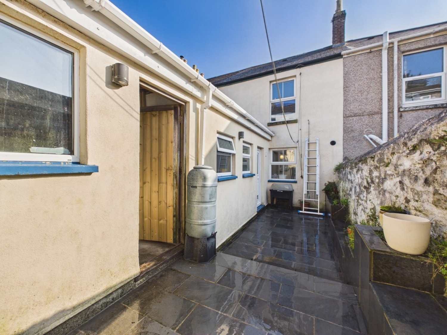 2 bedroom House for Letting Charles Terrace, Lower Compton