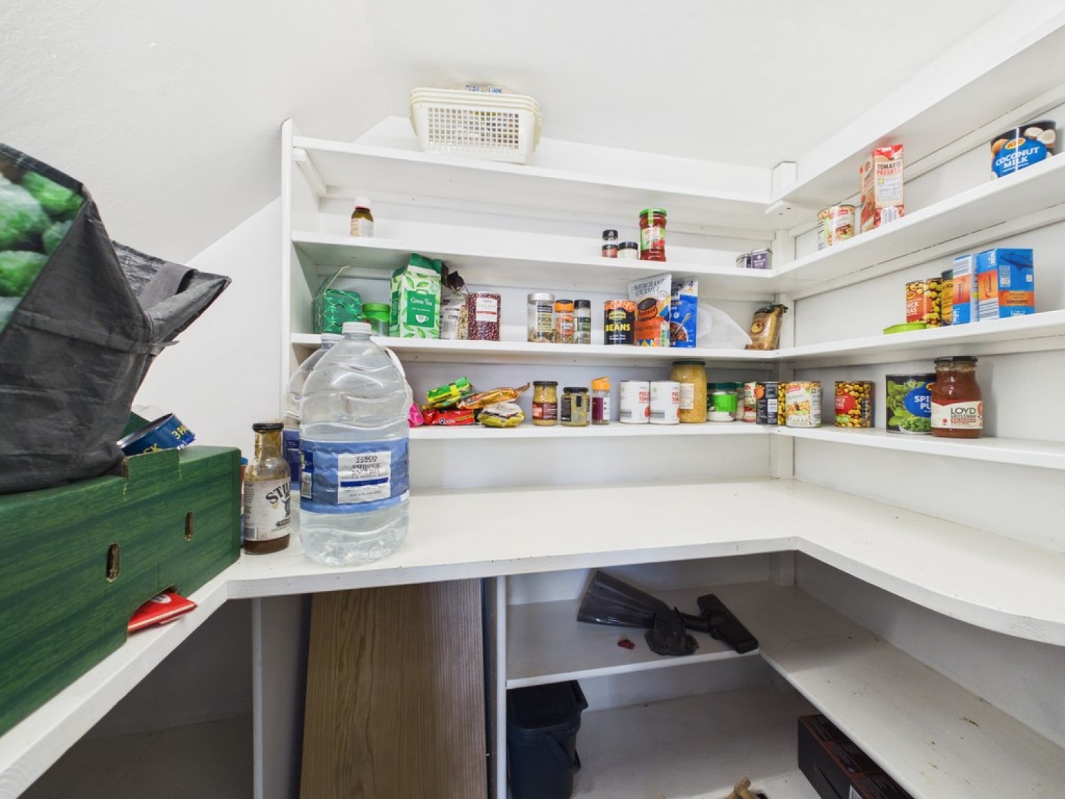 2 bedroom House for Letting Charles Terrace, Lower Compton