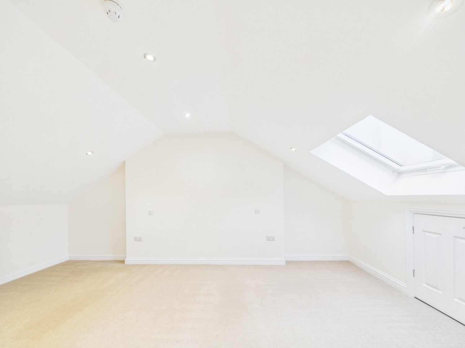 3 bedroom Flat for Letting Wingfield Court, Stoke