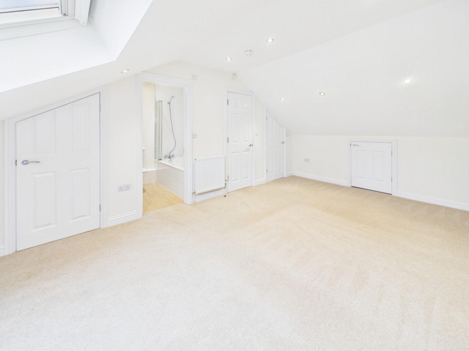 3 bedroom Flat for Letting Wingfield Court, Stoke