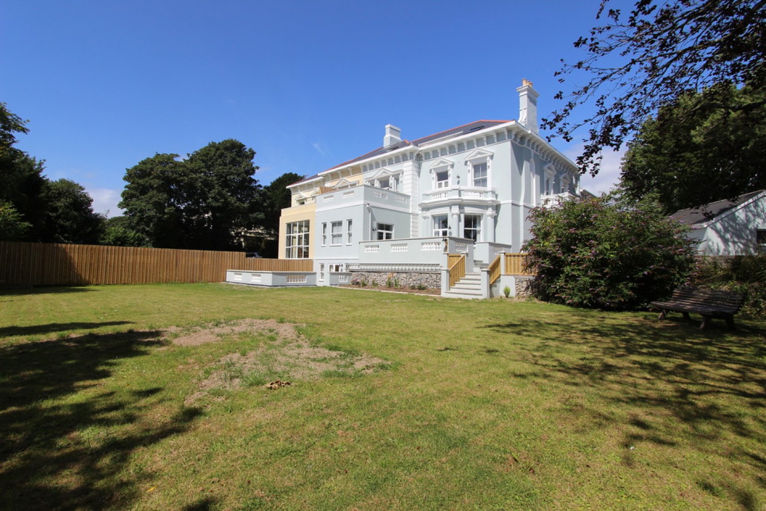 3 bedroom Flat for Letting Wingfield Court, Stoke