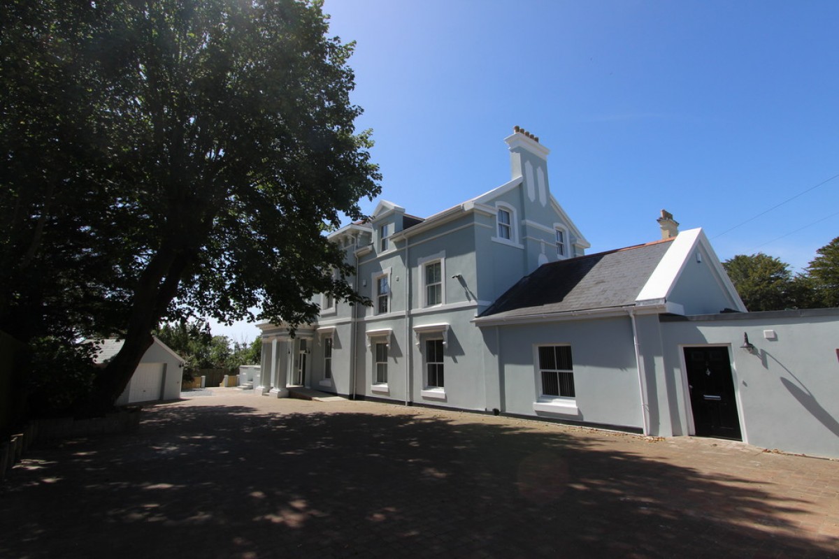 Wingfield Court, Stoke