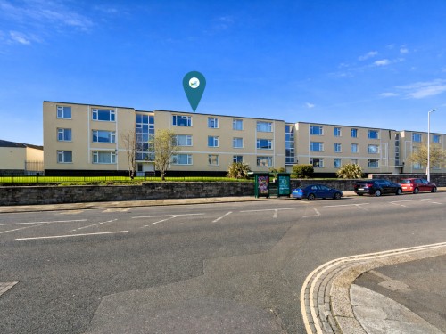 St. Nazaire Close, Devonport