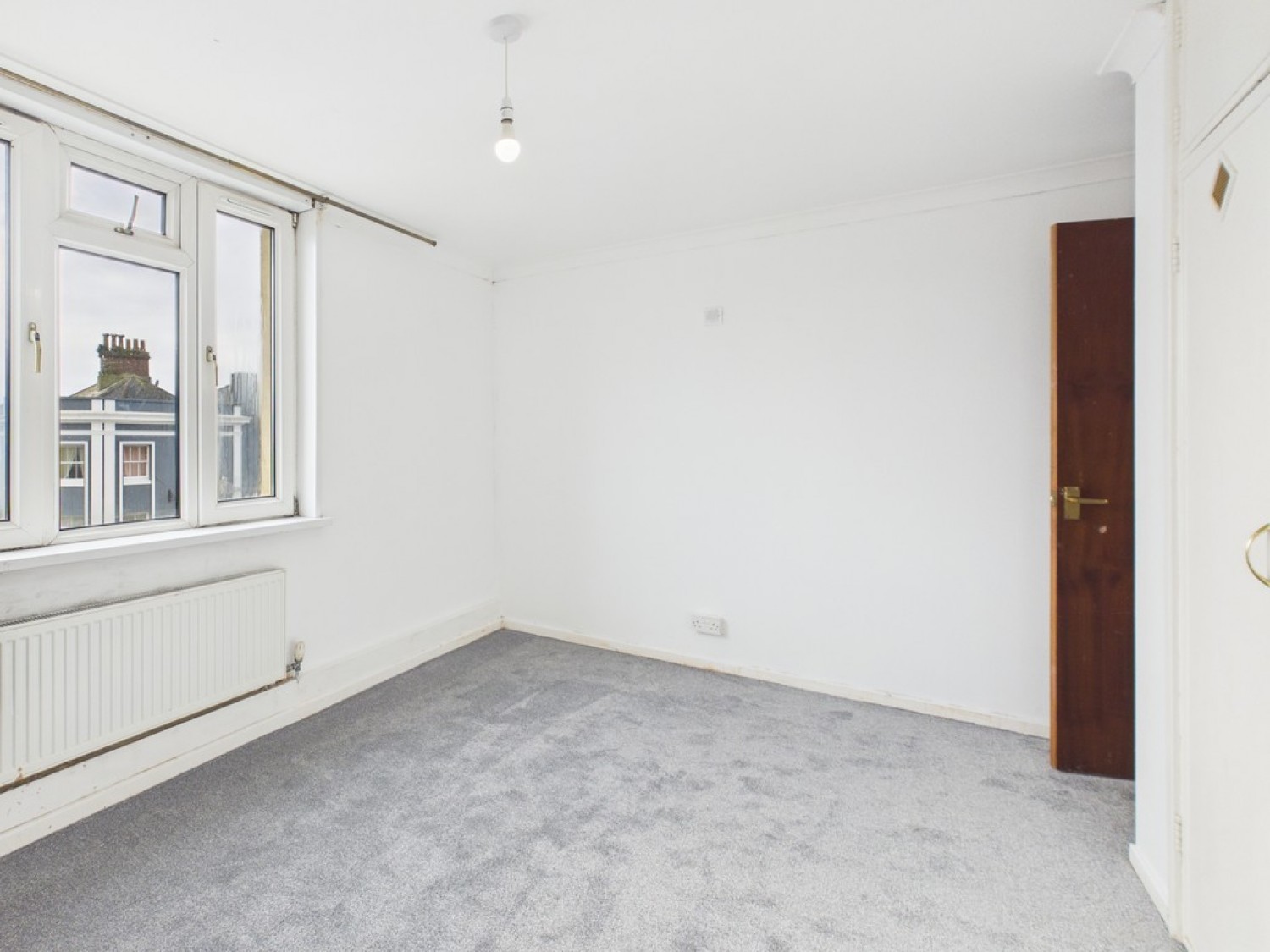 2 bedroom Flat for Letting St. Nazaire Close, Devonport