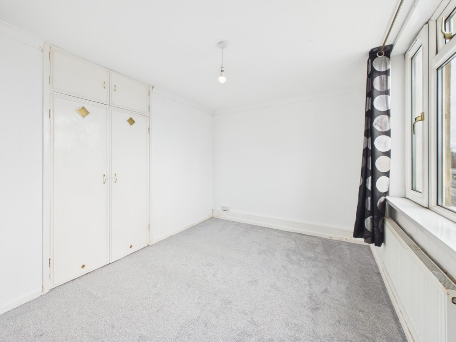 2 bedroom Flat for Letting St. Nazaire Close, Devonport