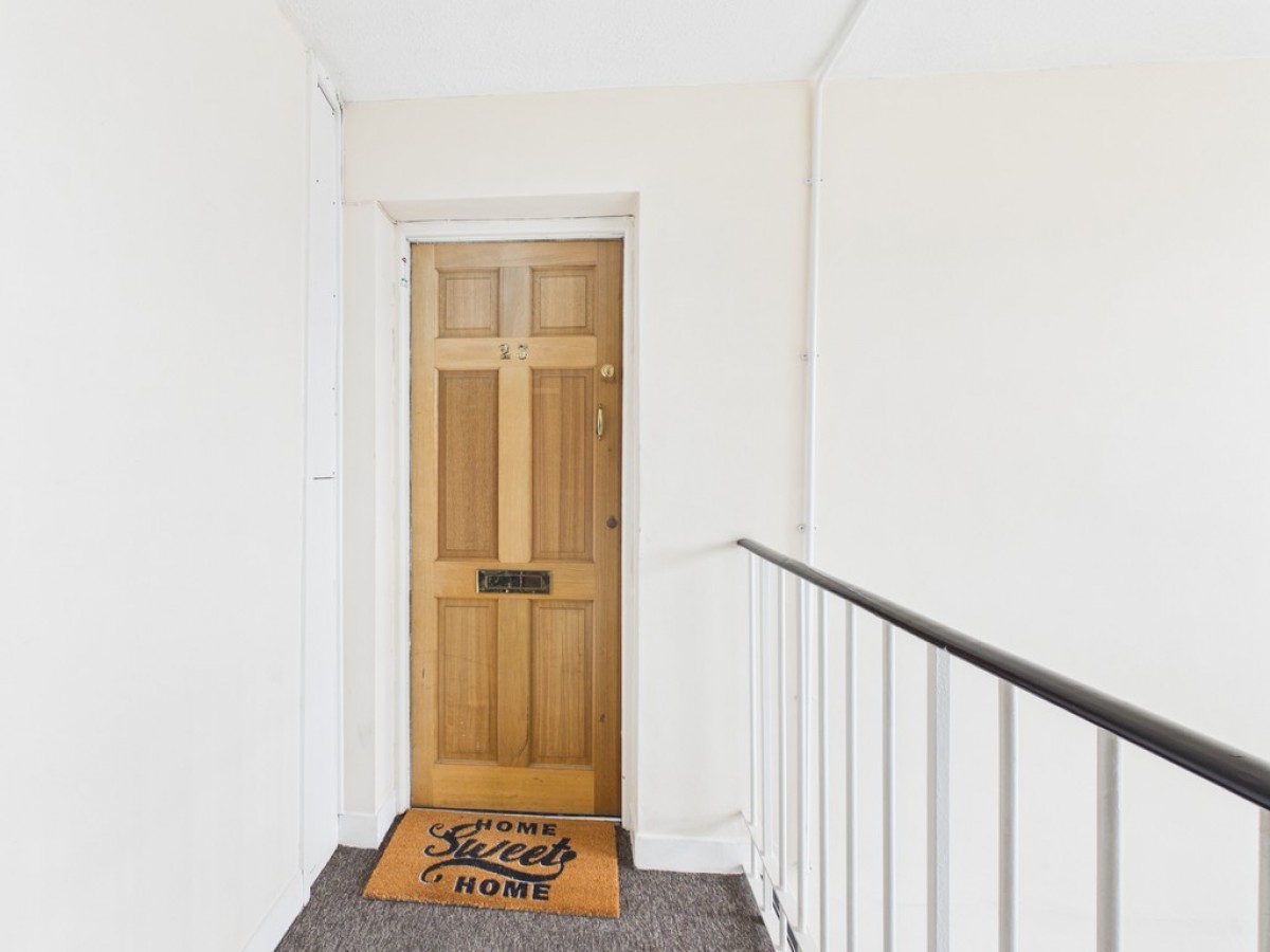 St. Nazaire Close, Devonport