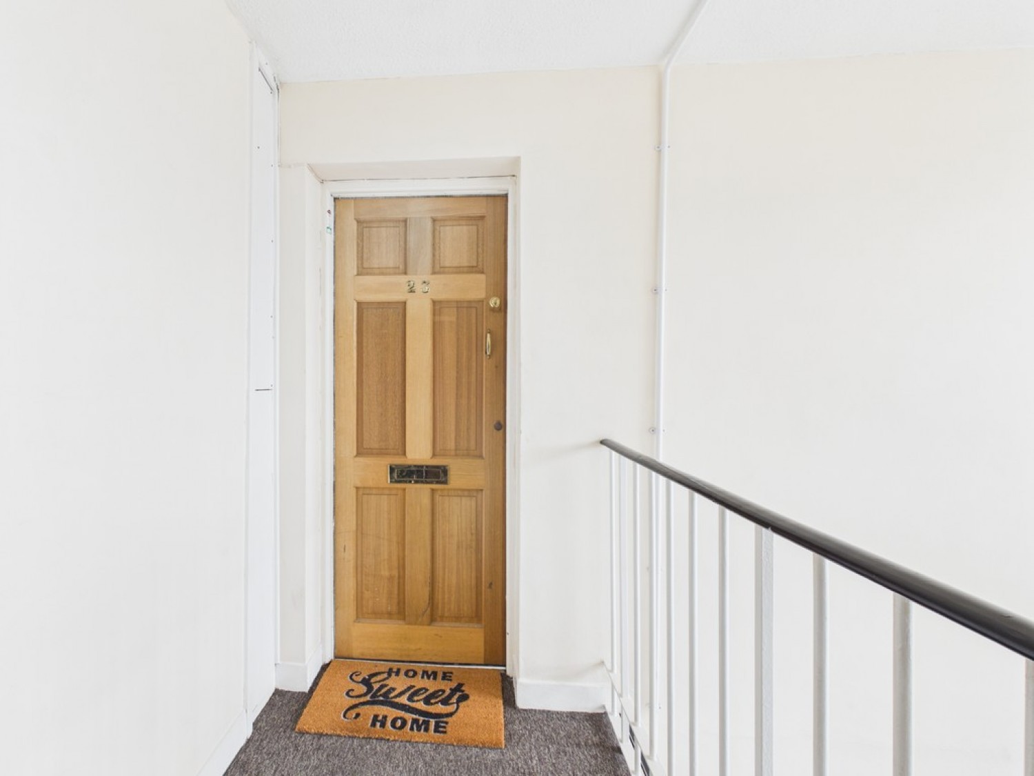 2 bedroom Flat for Letting St. Nazaire Close, Devonport