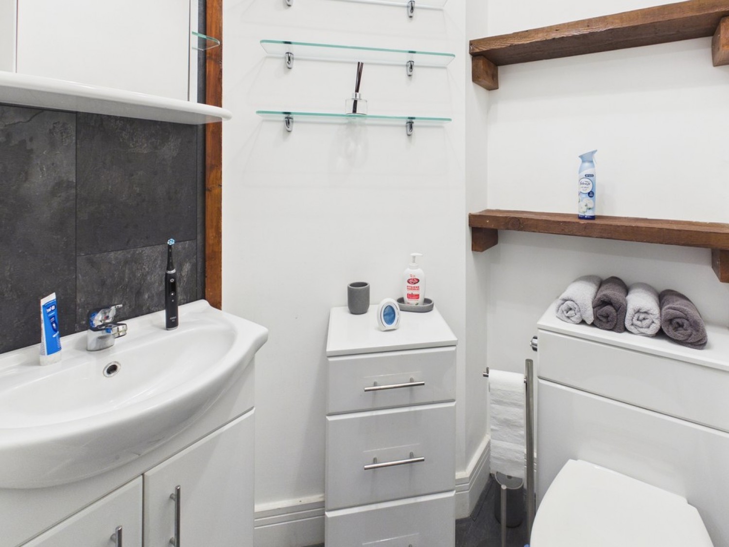 2 bedroom Flat for Letting Regent Street, Greenbank