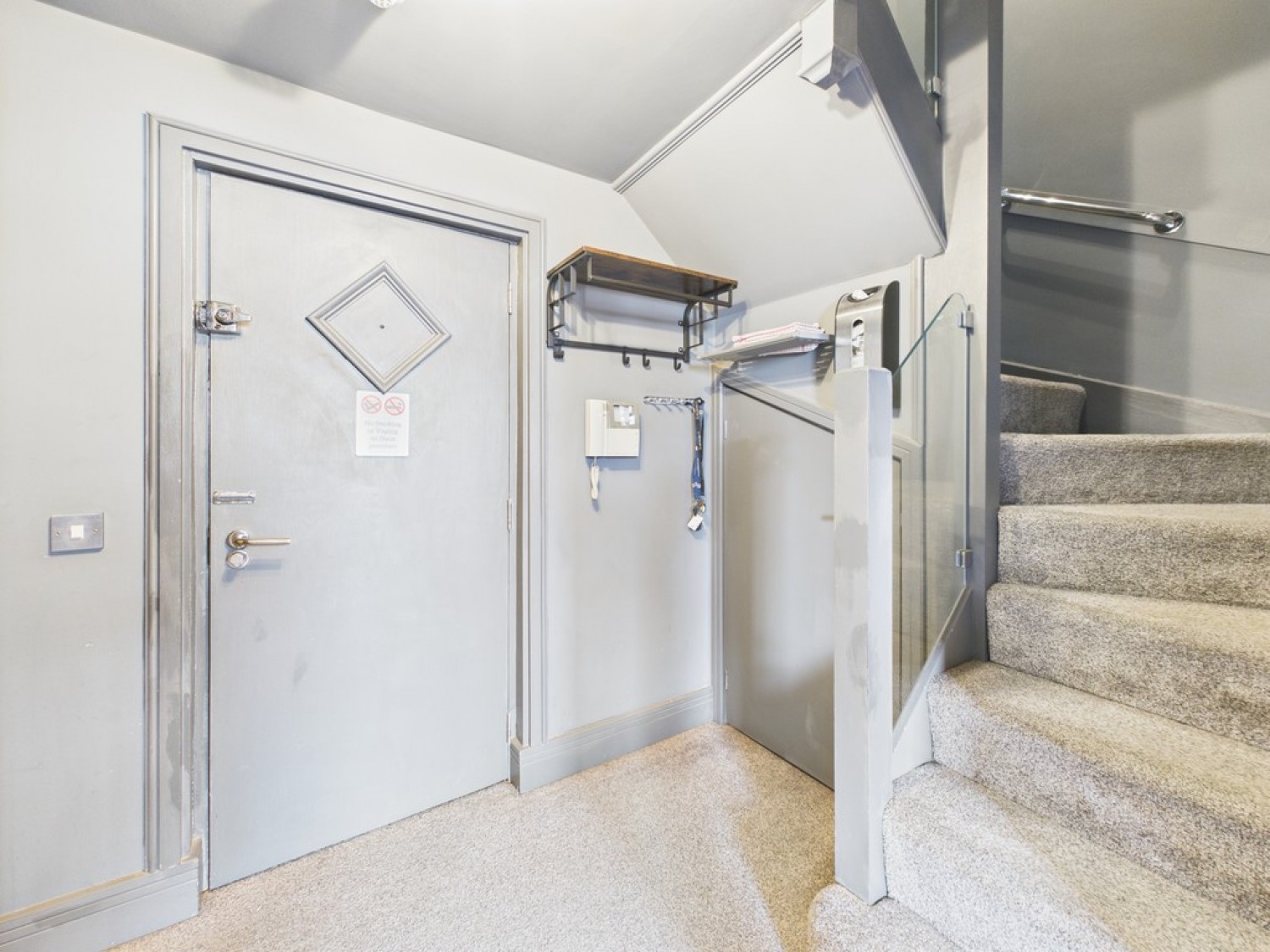 2 bedroom Flat for Letting Regent Street, Greenbank