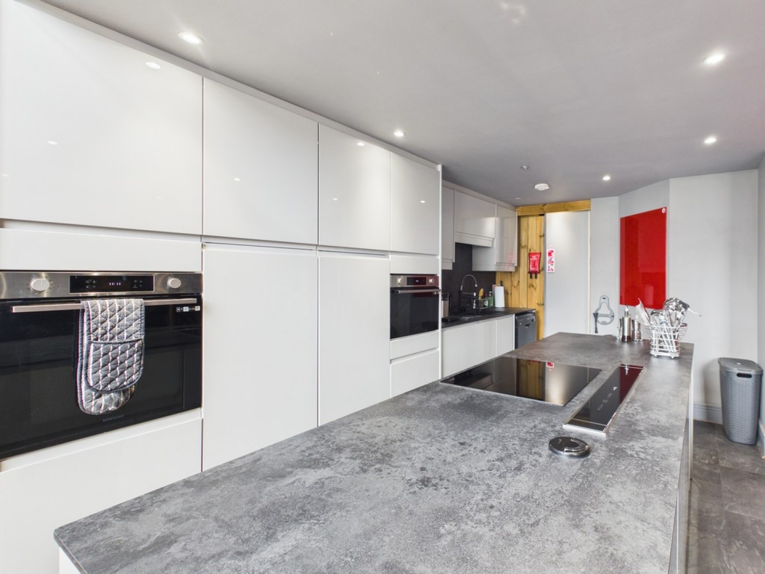 2 bedroom Flat for Letting Regent Street, Greenbank