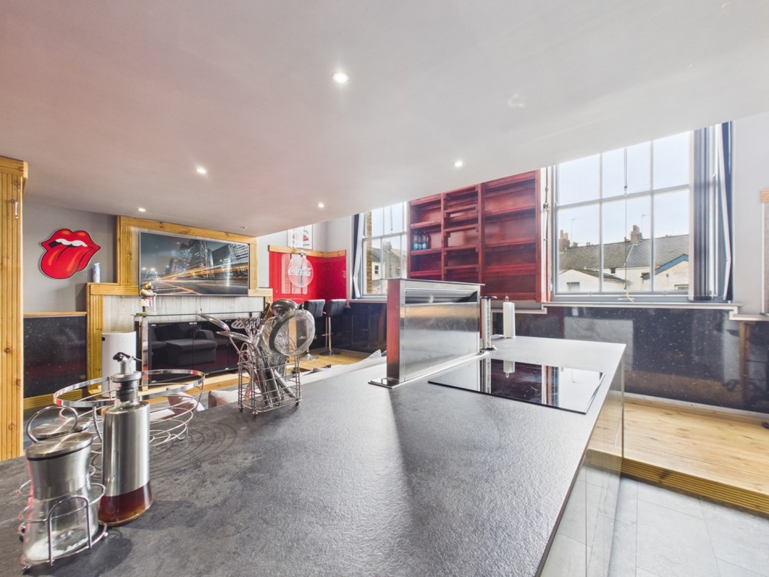 2 bedroom Flat for Letting Regent Street, Greenbank