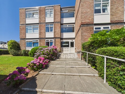 Hoe Court, Lockyer Street