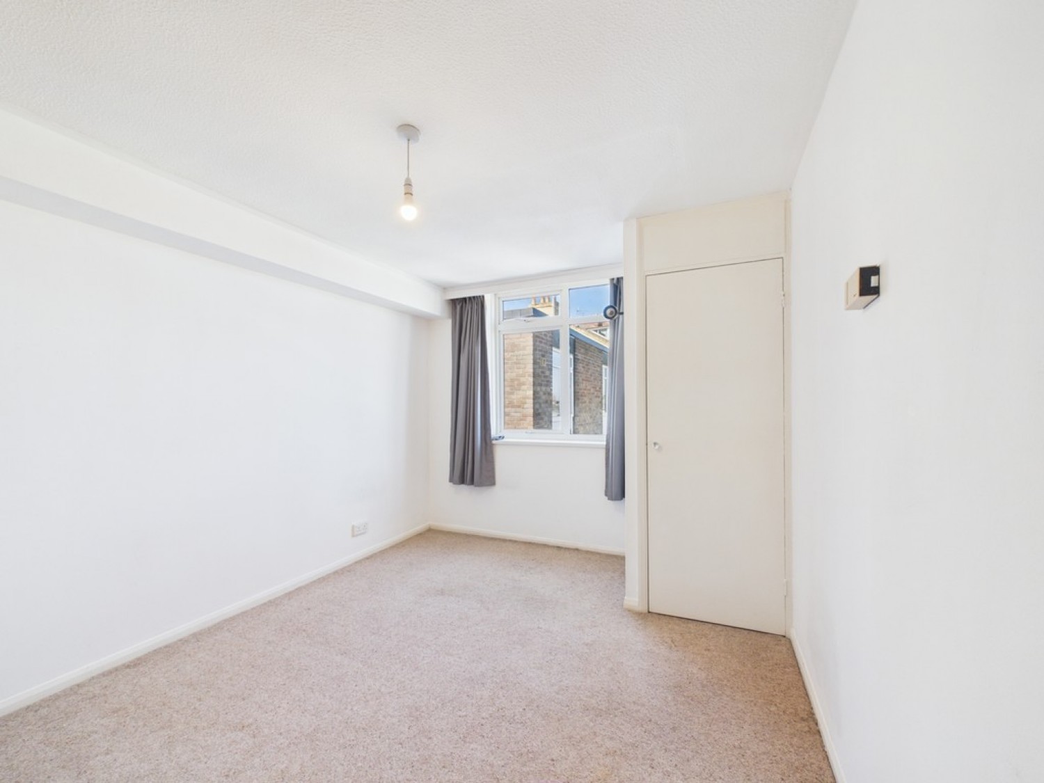 2 bedroom Flat for Sale Hoe Court, Lockyer Street