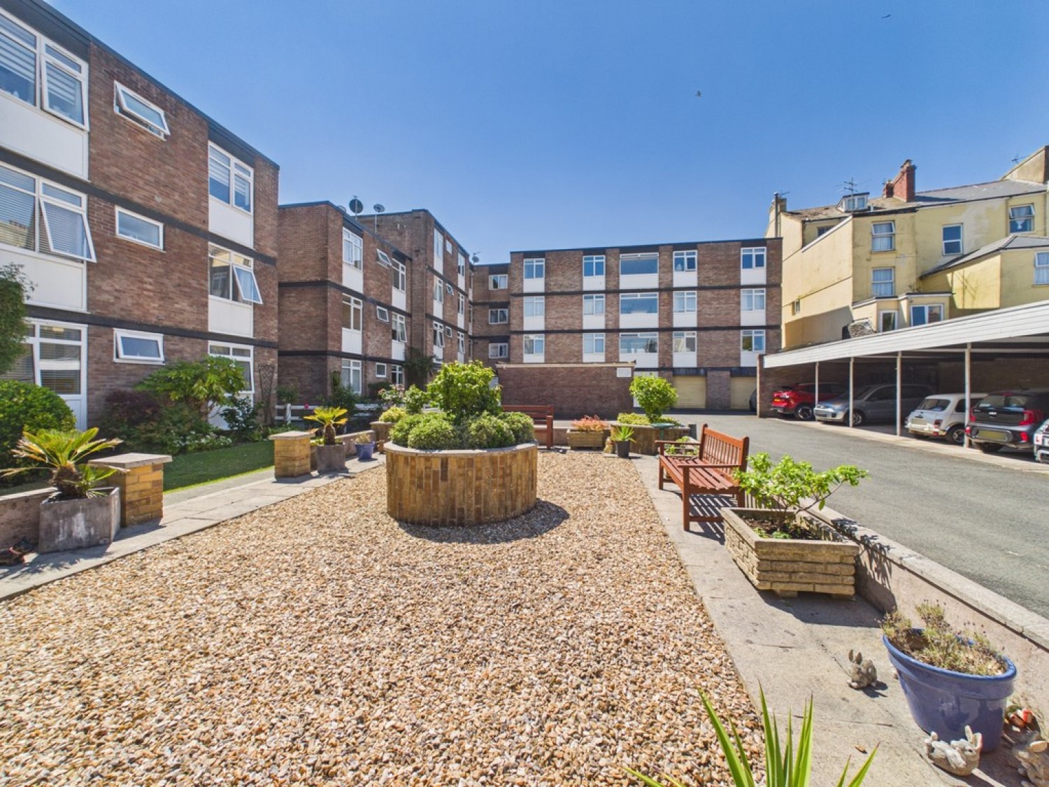 2 bedroom Flat for Sale Hoe Court, Lockyer Street