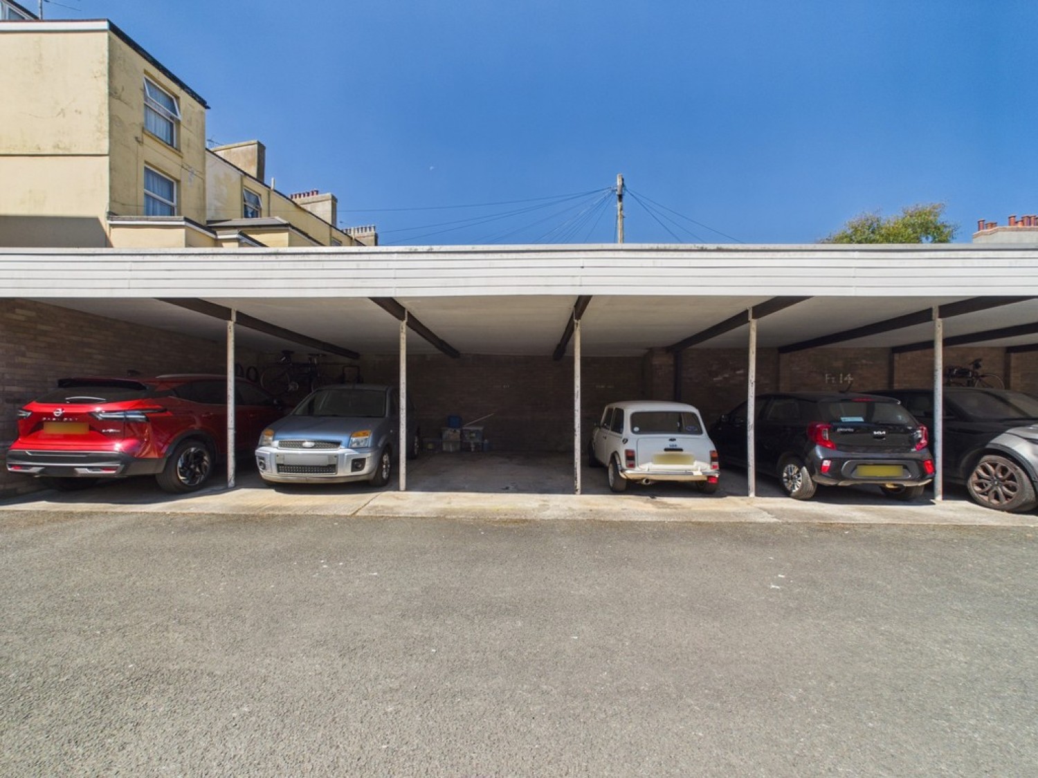 2 bedroom Flat for Sale Hoe Court, Lockyer Street