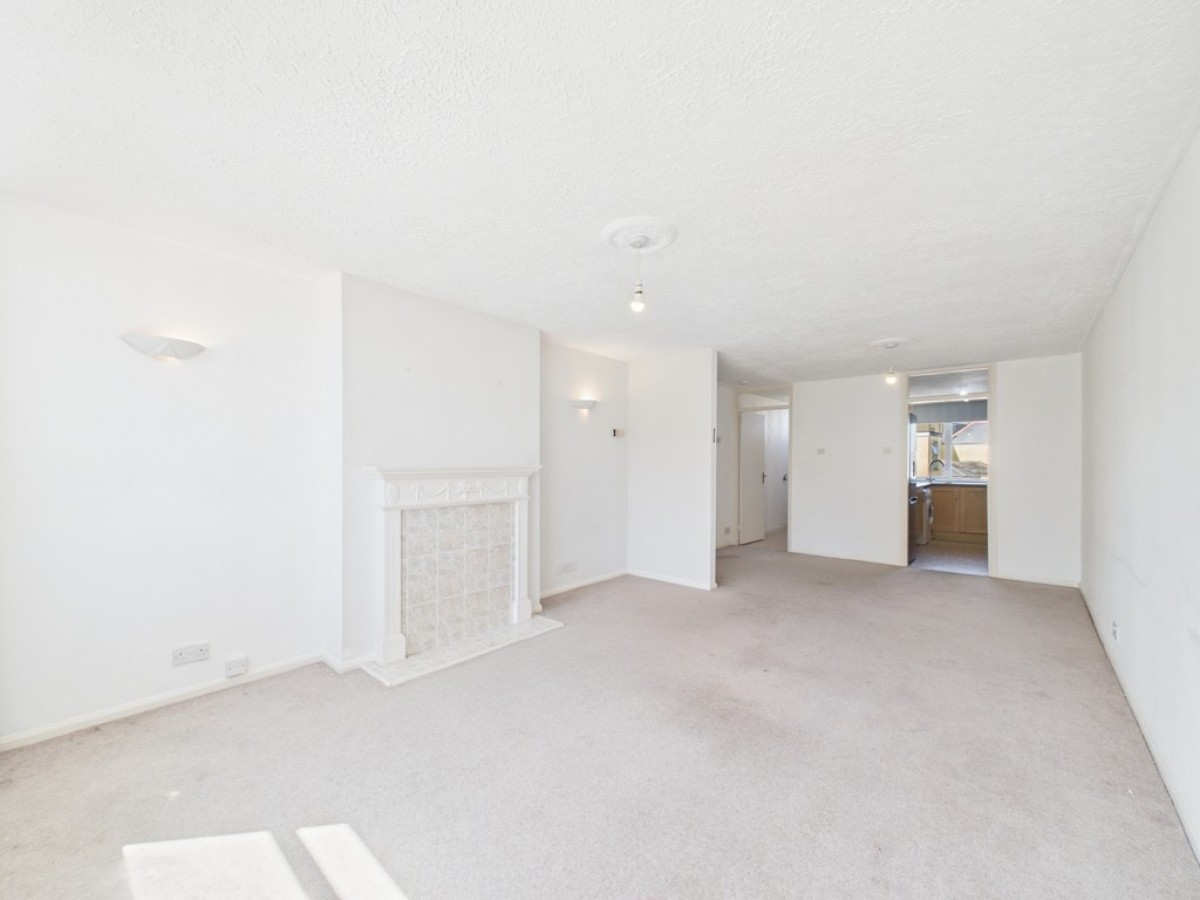 Hoe Court, Lockyer Street