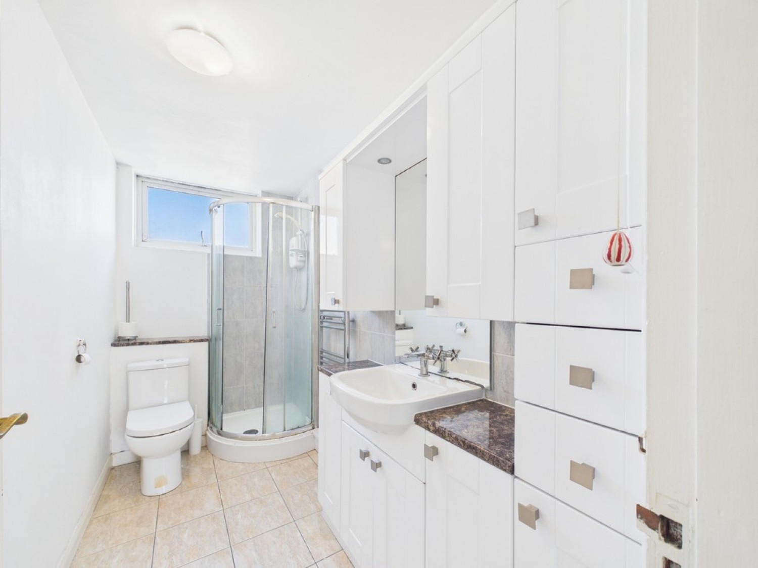 2 bedroom Flat for Sale Hoe Court, Lockyer Street