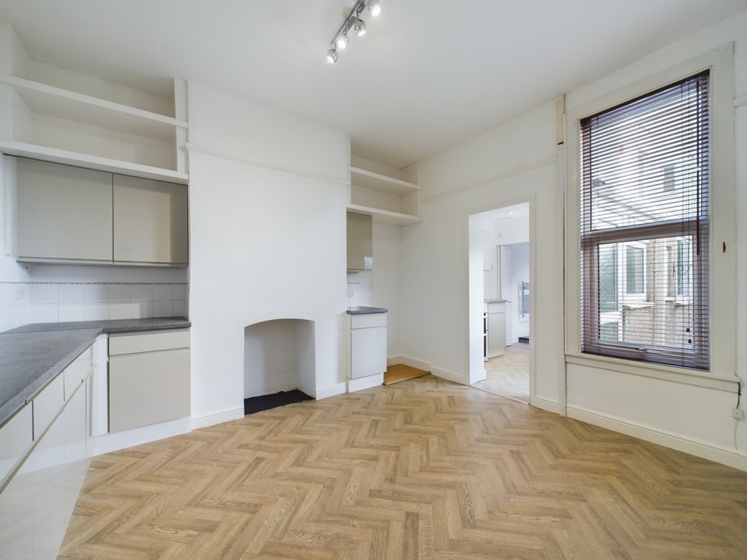 2 bedroom House for Sale Rosebery Avenue, St Judes, Plymouth