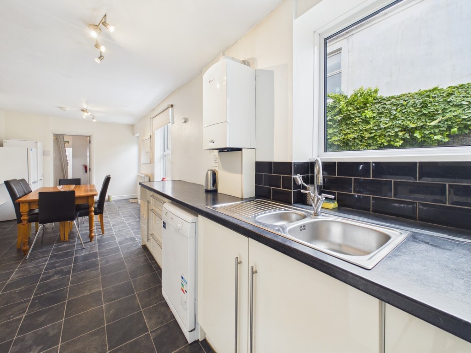 0 bedroom House of Multiple Occupation for Letting Cheltenham Place, Greenbank