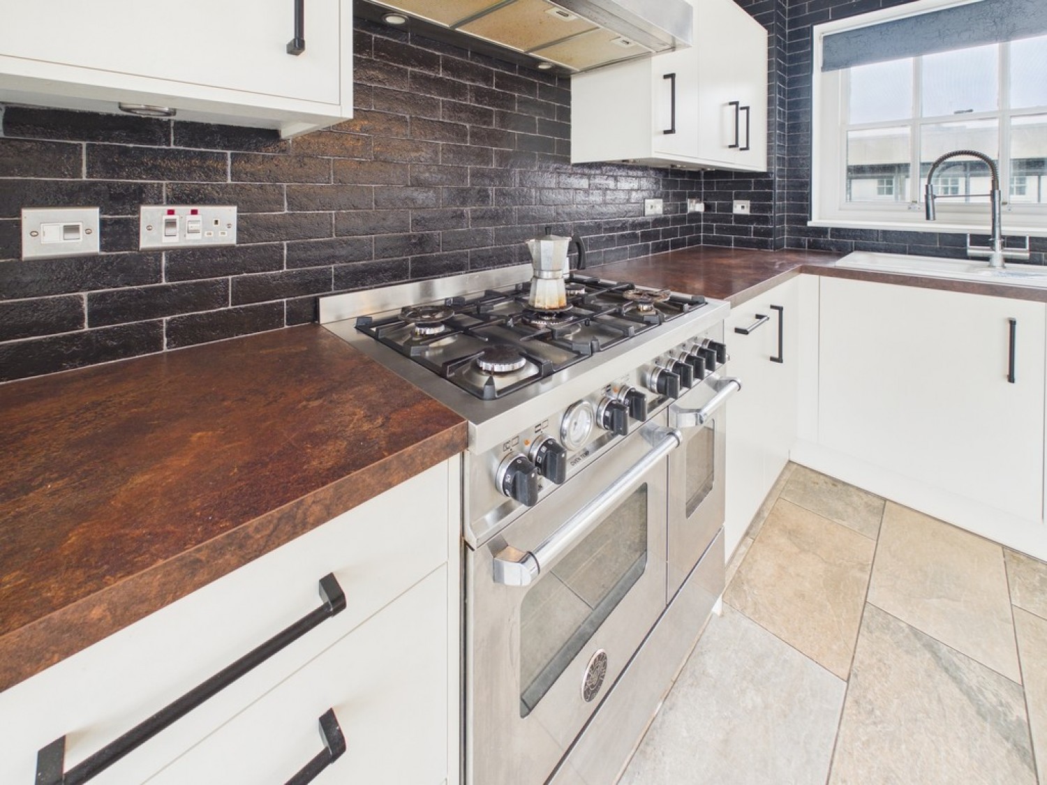 2 bedroom Flat for Sale Notte Street, The Hoe, Plymouth