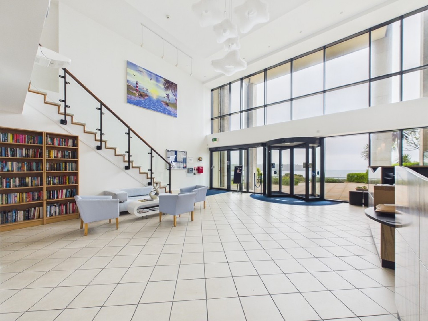 2 bedroom Flat for Sale Cliff Road, The Hoe, Plymouth