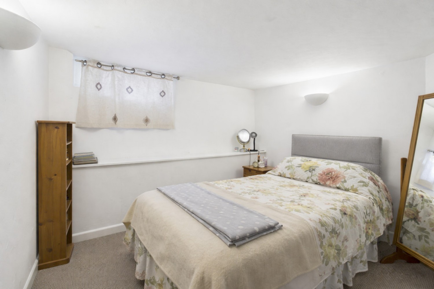 2 bedroom Flat for Sale Vigo Bridge, Tavistock