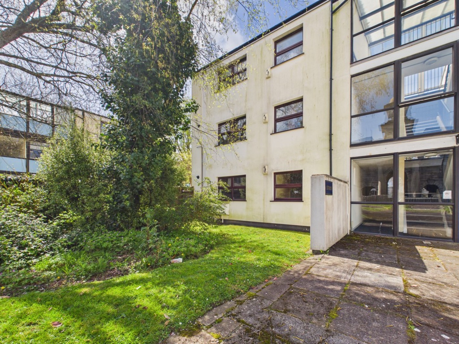 2 bedroom Flat for Sale Raglan Road, Plymouth