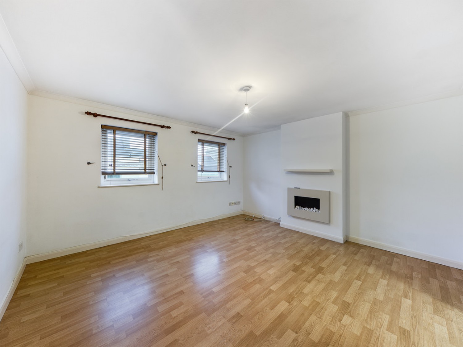 2 bedroom Flat for Sale St James Court, The Hoe, Plymouth