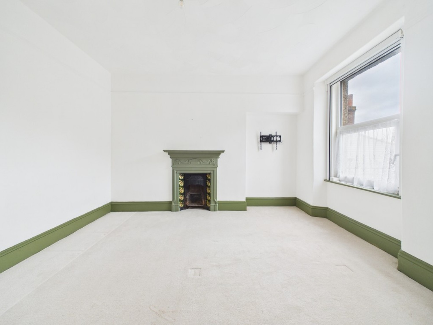 2 bedroom Flat for Sale Milehouse Road, Stoke, Plymouth