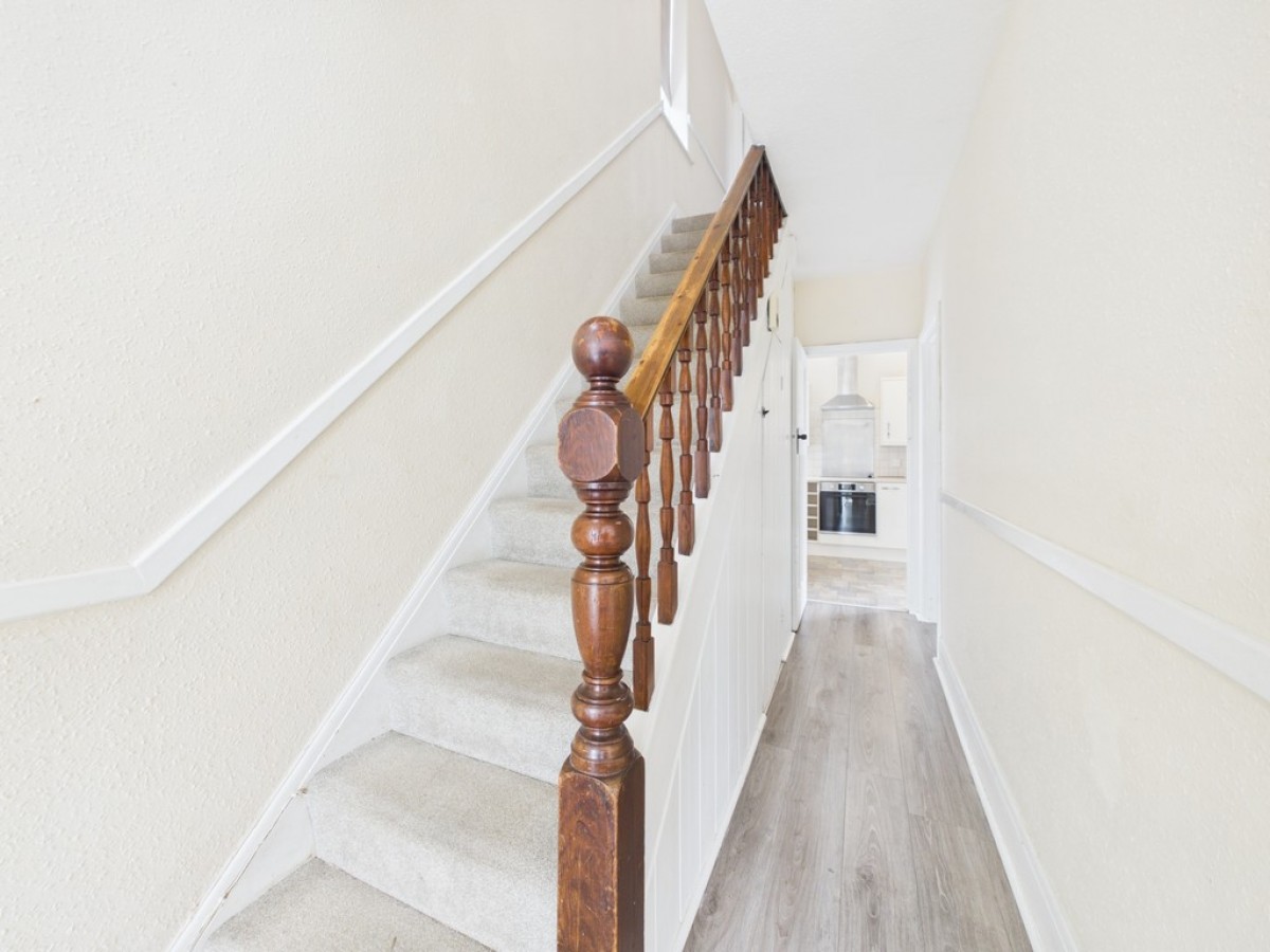 Molesworth Road, Woodford