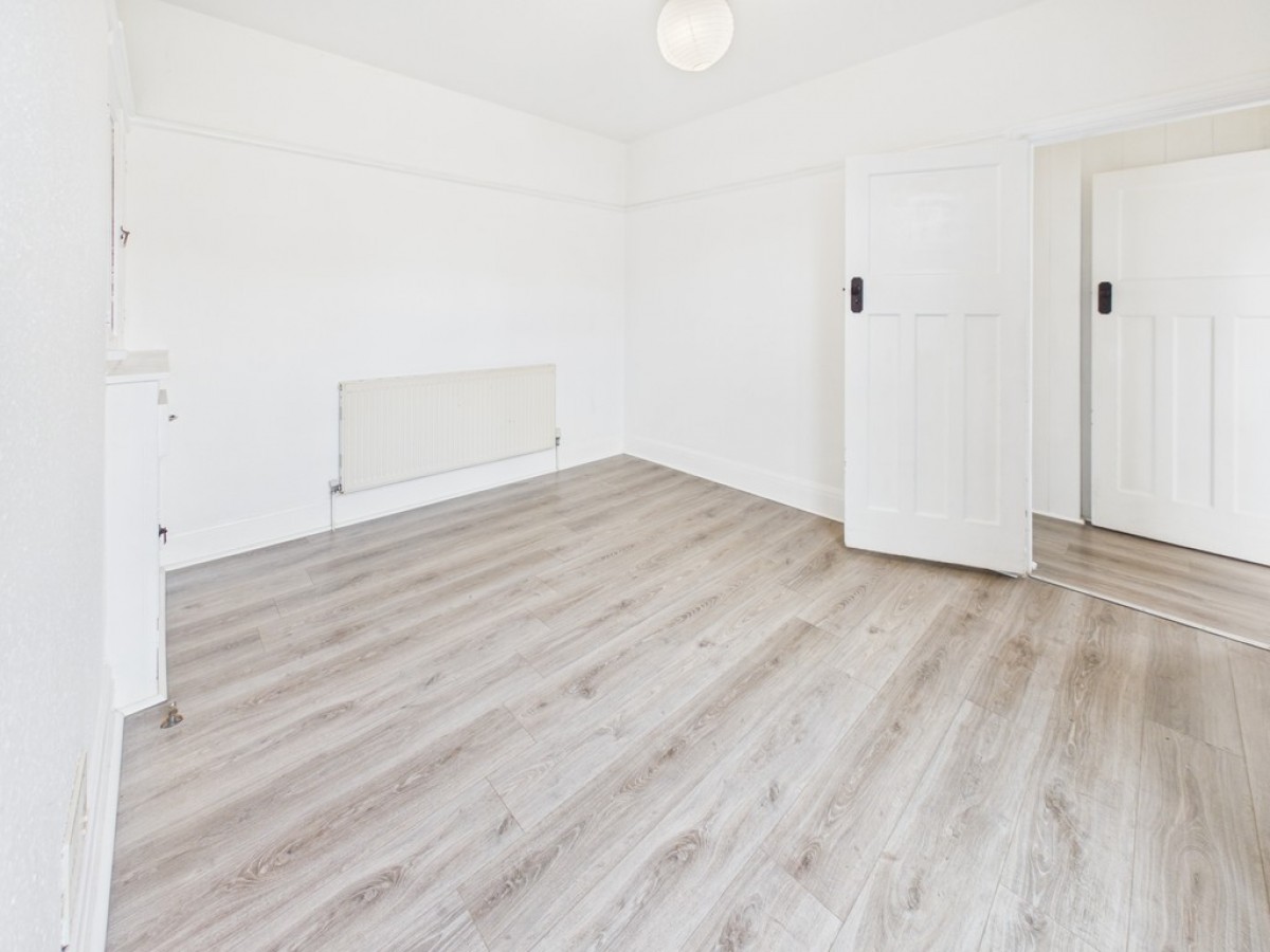 Molesworth Road, Woodford