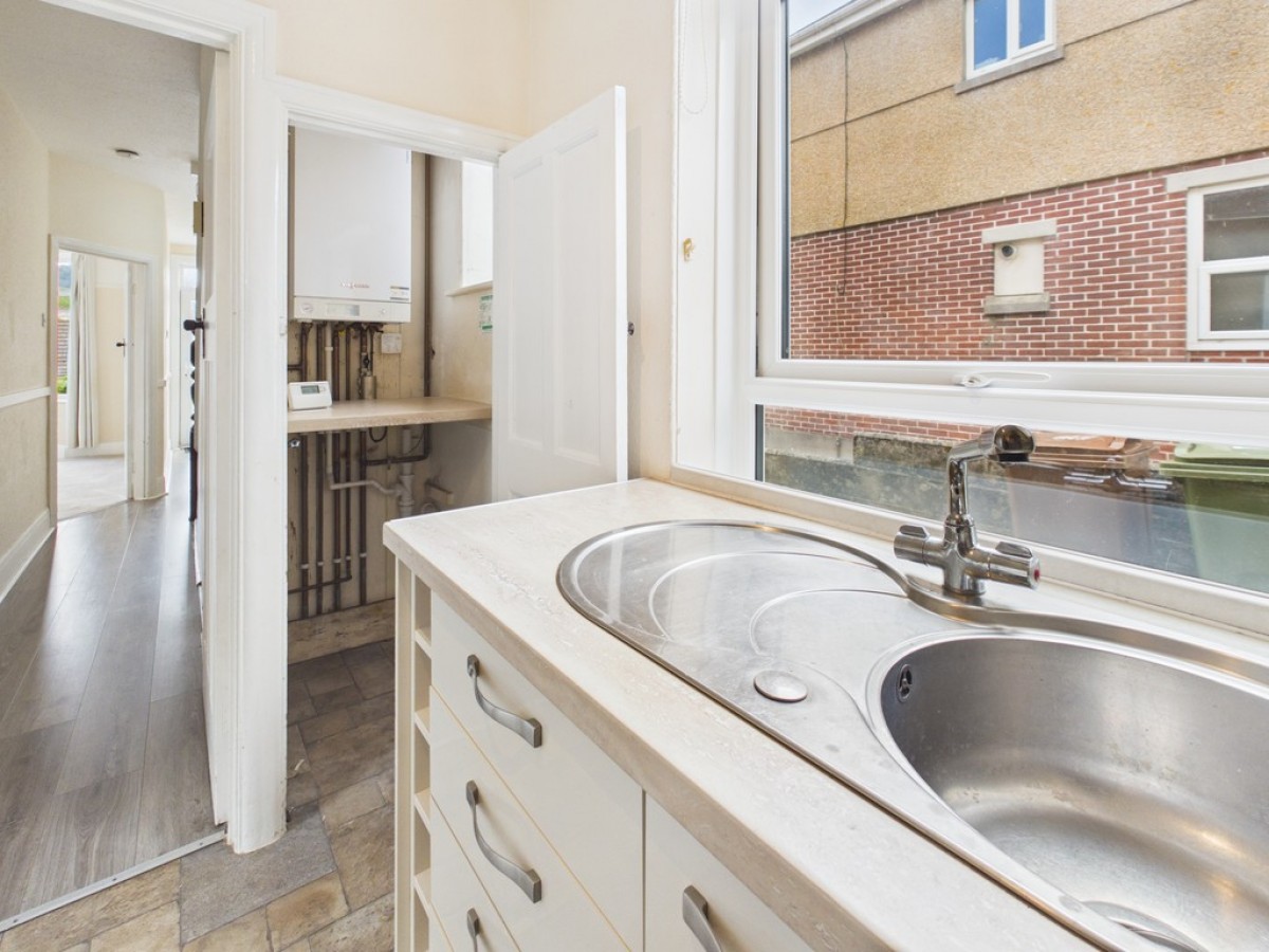 Molesworth Road, Woodford