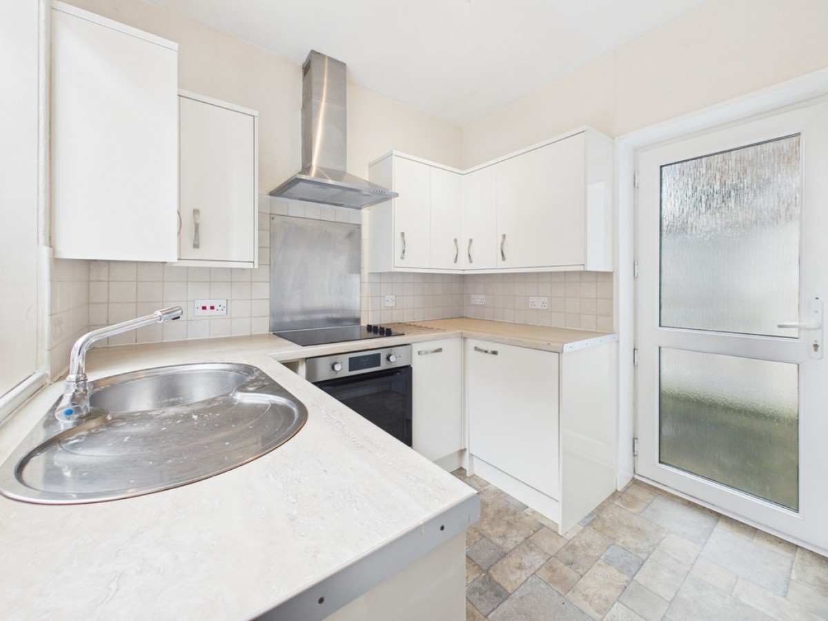 Molesworth Road, Woodford