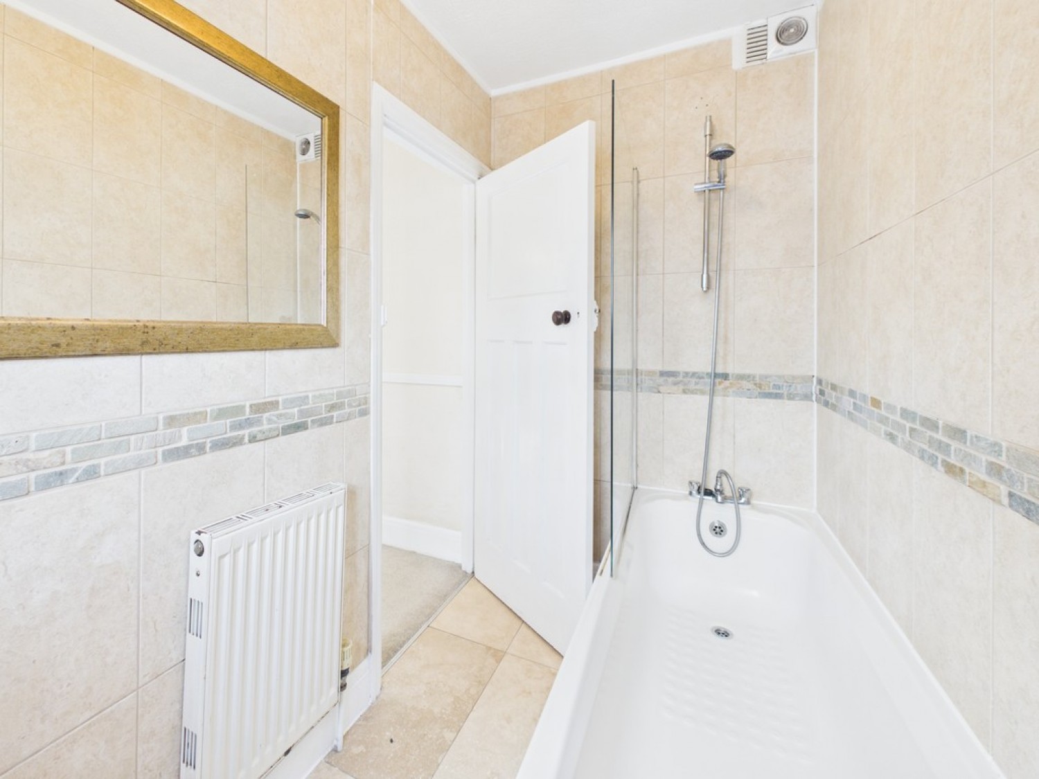 3 bedroom House for Sale Molesworth Road, Woodford